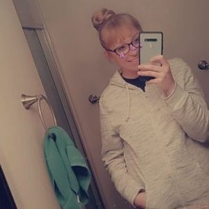 Meet your Posher, Hailey harris